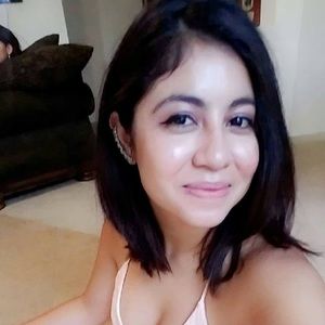 Meet your Posher, Angie